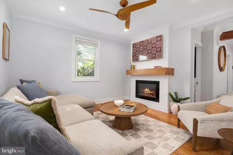 Entry Way - 1107 Brashears St, Annapolis, MD 21403 photo 3 of 4