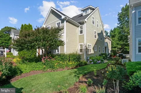 820 Bay Ridge Ave, Annapolis, MD 21403