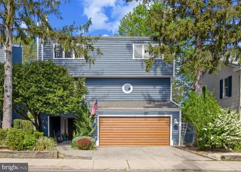 Exterior - 619 Second St, Annapolis, MD 21403 photo 5 of 9