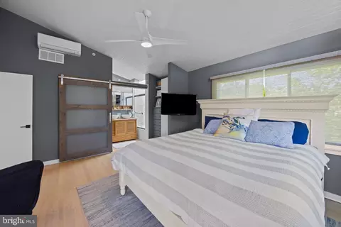 Bedroom - 619 Second St, Annapolis, MD 21403 photo 3 of 7