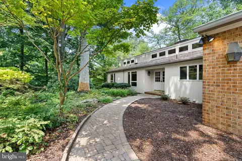 Exterior - 500 Sara Dr, Annapolis, MD 21401 photo 1 of 6