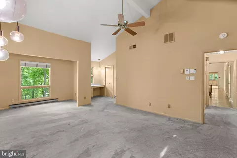 Living - 500 Sara Dr, Annapolis, MD 21401 photo 5 of 9