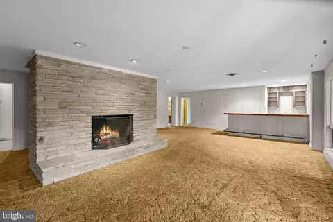 Living - 500 Sara Dr, Annapolis, MD 21401 photo 9 of 9