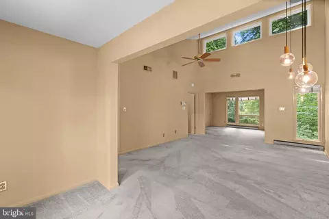 Living - 500 Sara Dr, Annapolis, MD 21401 photo 7 of 9