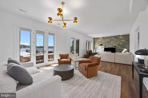 Living - 31 Shadow Point Ct, Edgewater, MD 21037 photo 1 of 3