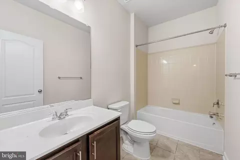Entry Way - 7713 Cresap Ln, Hanover, MD 21076 photo 10 of 14