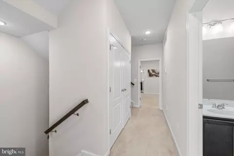 Entry Way - 7713 Cresap Ln, Hanover, MD 21076 photo 7 of 14