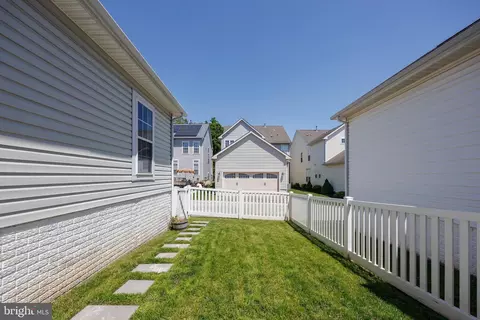 Exterior - 7824 Callington Way, Hanover, MD 21076 photo 7 of 8