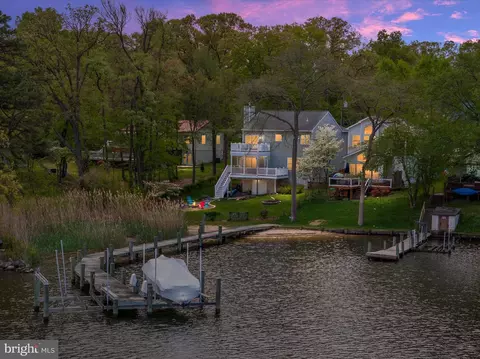 1570 Annapolis Dr, Glen Burnie, MD 21060