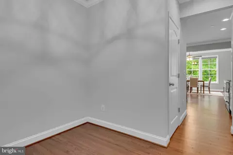 Entry Way - 505 Brewerton Ln, Edgewater, MD 21037 photo 4 of 12