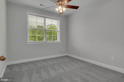 Bedroom - 505 Brewerton Ln, Edgewater, MD 21037 photo 4 of 7