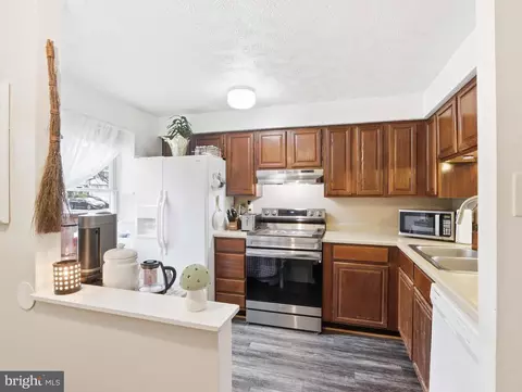 Kitchen - 3652 Seaford Ct, Pasadena, MD 21122 photo 1 of 3