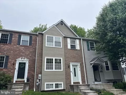 7910 Della Rosa Ct, Pasadena, MD 21122