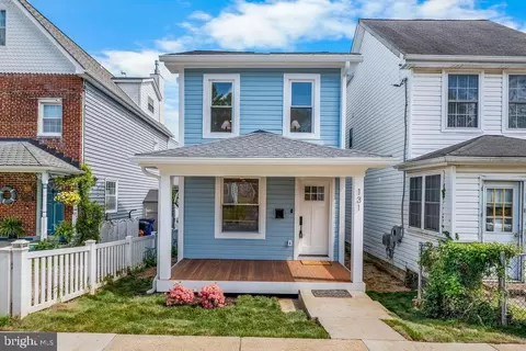 Exterior - 131 Eastern Ave, Annapolis, MD 21403 photo 2 of 8