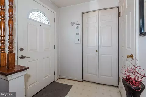 Entry Way - 8166 Hazy Dawn Ct, Pasadena, MD 21122 photo 1 of 1