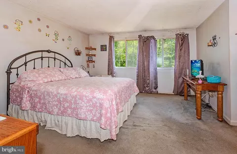 Bedroom - 8166 Hazy Dawn Ct, Pasadena, MD 21122 photo 1 of 8