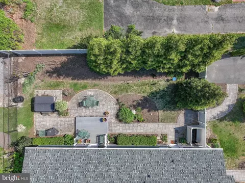 Exterior - 8203 Forest Glen Dr, Pasadena, MD 21122 photo 9 of 9