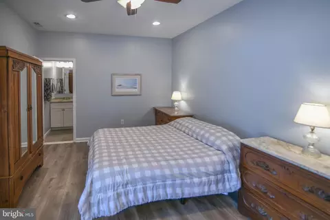 Bedroom - 8203 Forest Glen Dr, Pasadena, MD 21122 photo 3 of 5