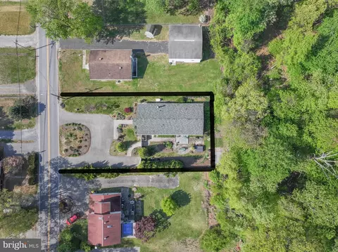 View/Area - 8203 Forest Glen Dr, Pasadena, MD 21122 photo 6 of 8