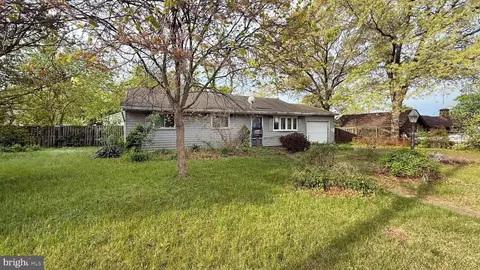 769 224th St, Pasadena, MD 21122 photo 2