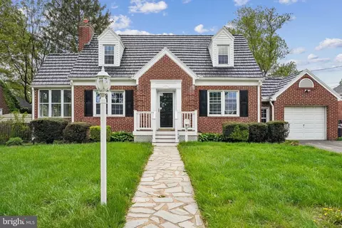 527 Forest View Rd, Linthicum Heights, MD 21090