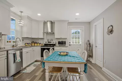Kitchen - 4912 Mariners Dr, Shady Side, MD 20764 photo 2 of 2