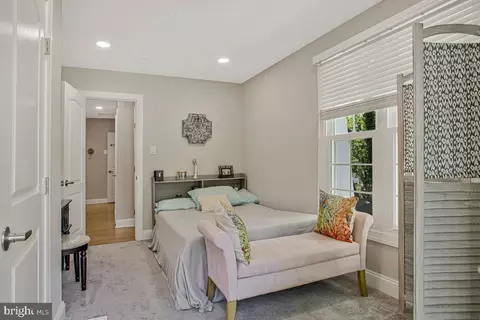 Bedroom - 4912 Mariners Dr, Shady Side, MD 20764 photo 2 of 4