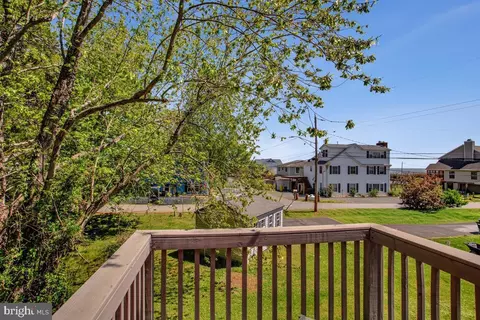 Exterior - 4912 Mariners Dr, Shady Side, MD 20764 photo 6 of 11
