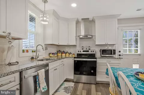 Kitchen - 4912 Mariners Dr, Shady Side, MD 20764 photo 1 of 2