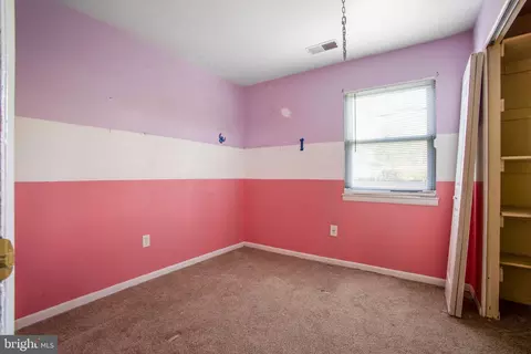 Bedroom - 1073 Kings Rd, Pasadena, MD 21122 photo 5 of 8