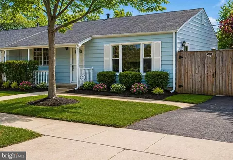 Exterior - 1073 Kings Rd, Pasadena, MD 21122 photo 2 of 13