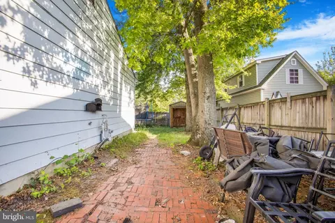 Exterior - 1073 Kings Rd, Pasadena, MD 21122 photo 6 of 13