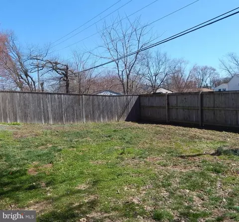 Exterior - 1073 Kings Rd, Pasadena, MD 21122 photo 1 of 13