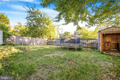 Exterior - 1073 Kings Rd, Pasadena, MD 21122 photo 5 of 13