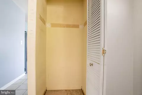 Entry Way - 1073 Kings Rd, Pasadena, MD 21122 photo 5 of 5