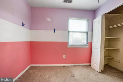 Bedroom - 1073 Kings Rd, Pasadena, MD 21122 photo 4 of 8