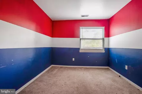 Bedroom - 1073 Kings Rd, Pasadena, MD 21122 photo 6 of 8
