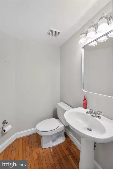 Bath - 1604 Oriole Rd, Edgewater, MD 21037 photo 1 of 3