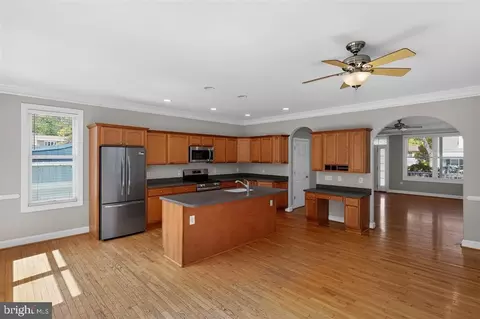 Kitchen - 1604 Oriole Rd, Edgewater, MD 21037 photo 2 of 2