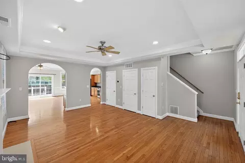 Living - 1604 Oriole Rd, Edgewater, MD 21037 photo 3 of 4
