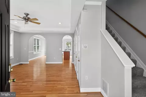 Entry Way - 1604 Oriole Rd, Edgewater, MD 21037 photo 1 of 2