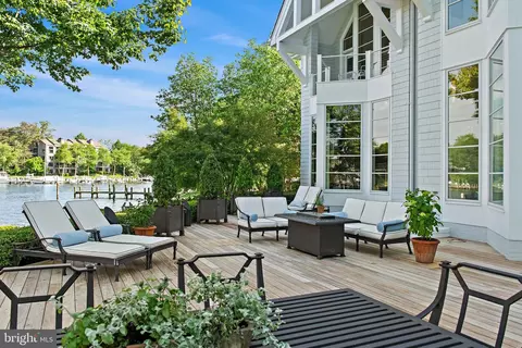 Exterior - 8 Spa View Cir, Annapolis, MD 21401 photo 5 of 8