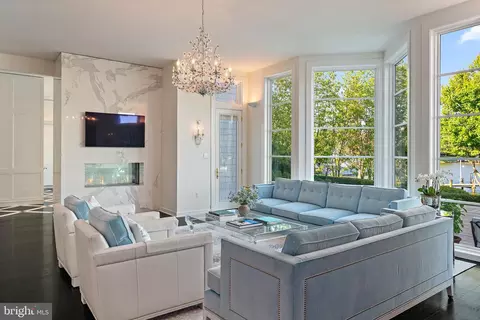 Living - 8 Spa View Cir, Annapolis, MD 21401 photo 1 of 6