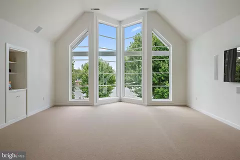 Living - 8 Spa View Cir, Annapolis, MD 21401 photo 6 of 6