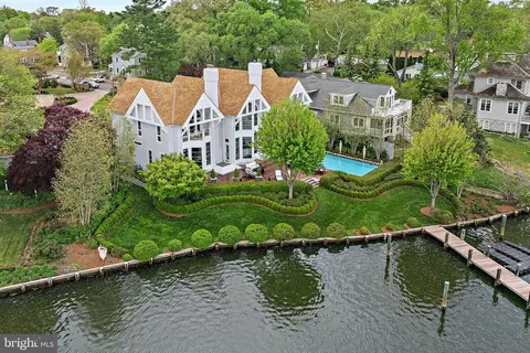 8 Spa View Cir, Annapolis, MD 21401