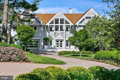 8 Spa View Cir, Annapolis, MD 21401