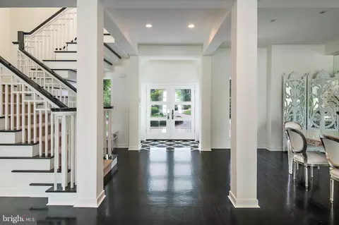 Entry Way - 8 Spa View Cir, Annapolis, MD 21401 photo 1 of 3