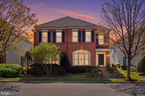 712 Coybay Dr, Annapolis, MD 21401