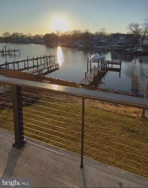 4936 Lerch Dr, Shady Side, MD 20764