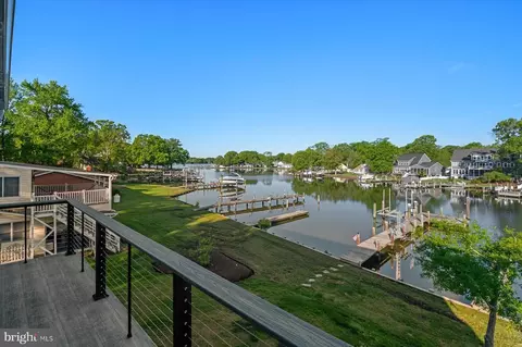 4936 Lerch Dr, Shady Side, MD 20764